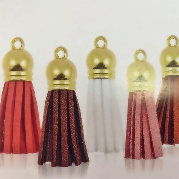 φούντα σουετ με κούμπωμαφούντα σουετ με κούμπωμα